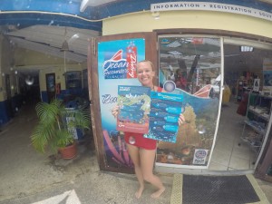 Ocean Encounters Clean up dive Curacao