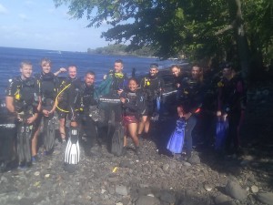 Great group of volunteers about to start their Dive Against Debris!