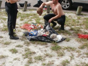 dive against debris, clean up dive, scuba diving, marine debris