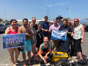 AOS divers with marine debris collected from a 1 hour dive at Mordialloc Pier, Victoria