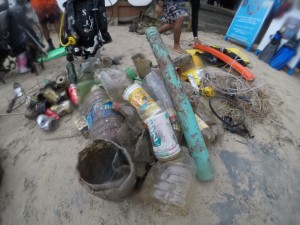 dive against debris, project aware, aware week, international coastal cleanup, el nido, philippines, jon-jon suarez