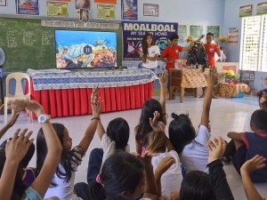 Video presentation by Beth to show how plastic is affecting the ocean.