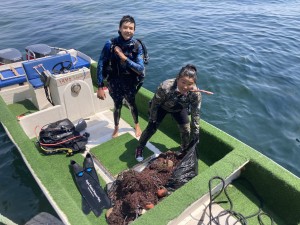 Divers recovering ghost net in Mussandam