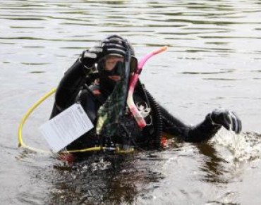 Dive Against Debris, Men’s Pants and a Parachute?