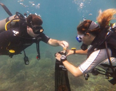 Project AWARE Executive Director Dives Against Debris in Koh Tao, Thailand