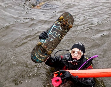 Aquanaut Scuba and Kingston University Join Forces to Dive Against Debris