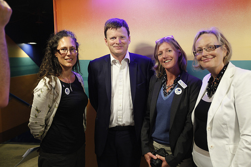 Suzanne Pleydell Meets with UK Politicians at the London Aquarium