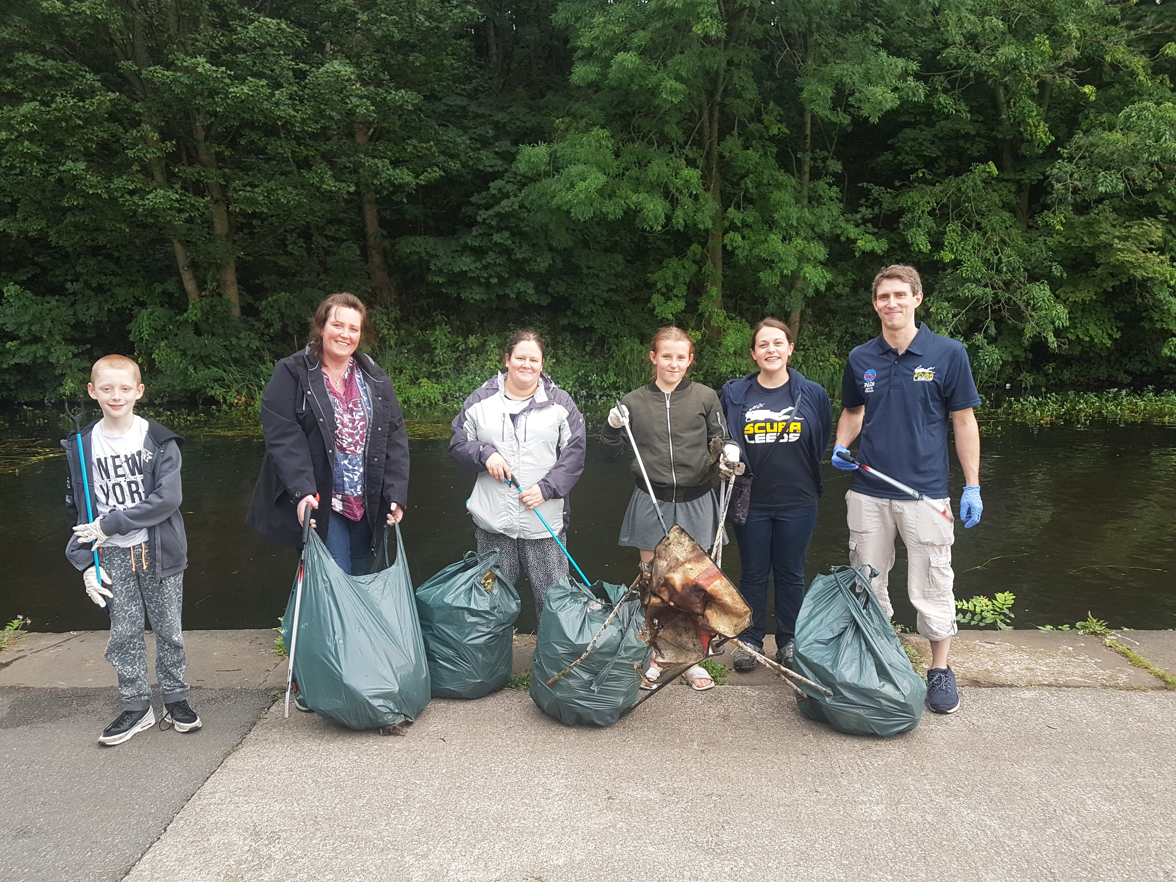 Scuba Leeds Canal Clean Up