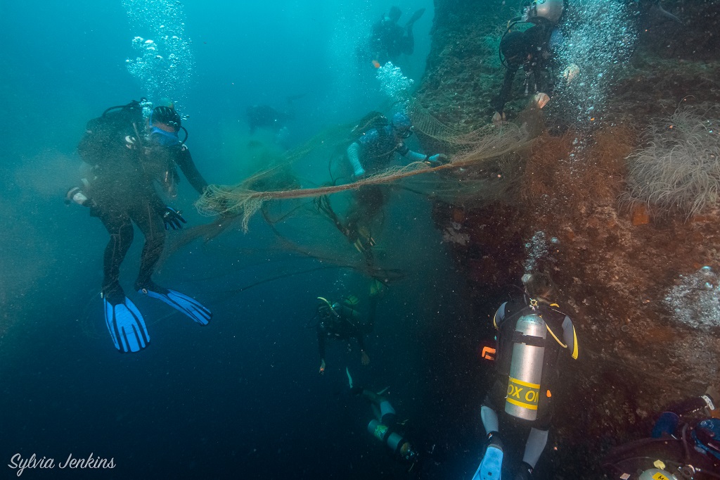 image of ghost net busters malapascua