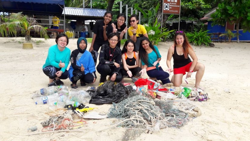 beach clean up