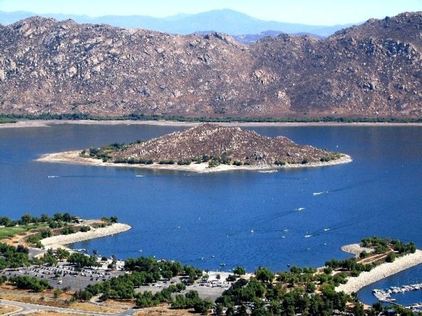 Lake Perris Dive Against Debris