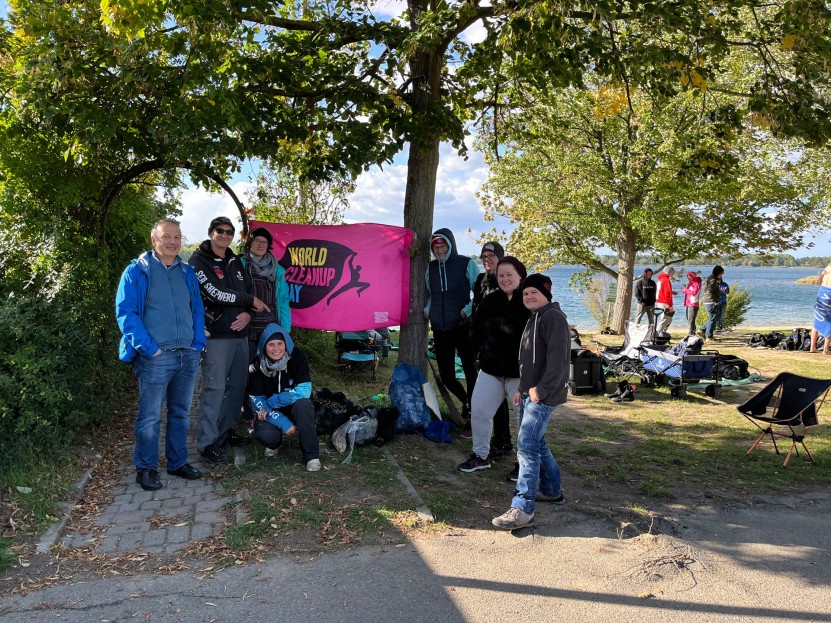 World CleanUp Day mit Just Leave Bubbles Leipzig