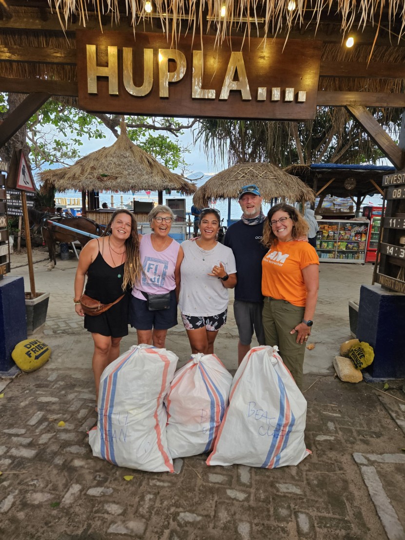 Beach Clean Up Gili Air| PADI AWARE Week Gili Islands