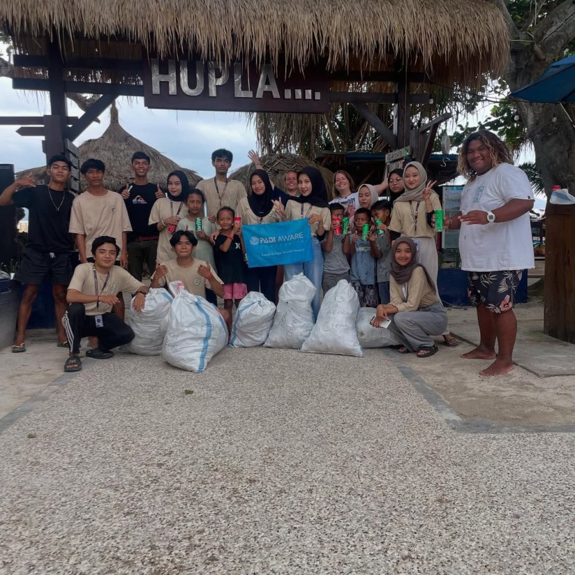 Beach Clean Up Gili Air