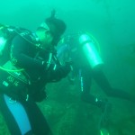 Cal Poly Pomona student divers are searching for critters and debris to clean up!